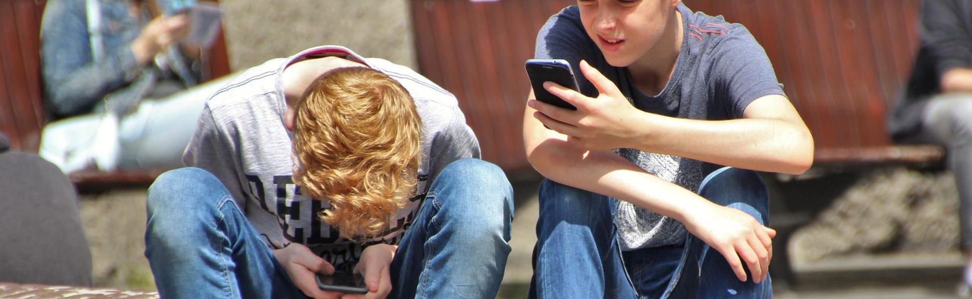 4 Signs Of Digitally Unhealthy Kids